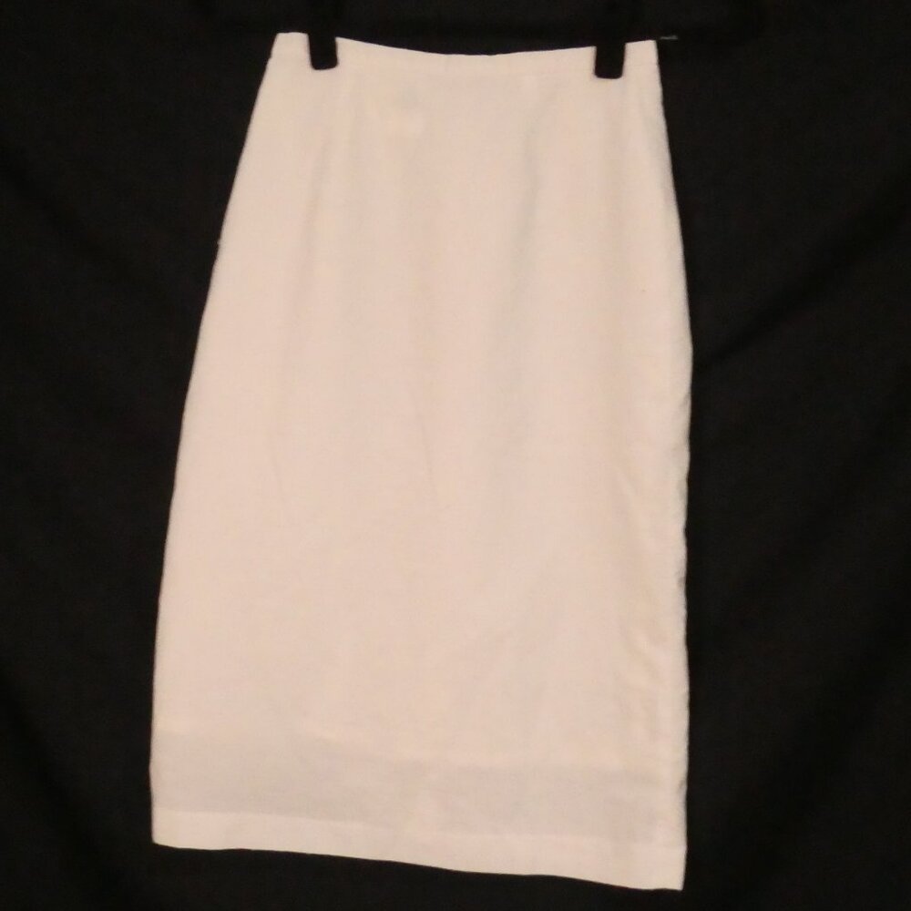 Vintage DALMY'S small White Fully Lined Skirt With Button & Zipper Back Closure